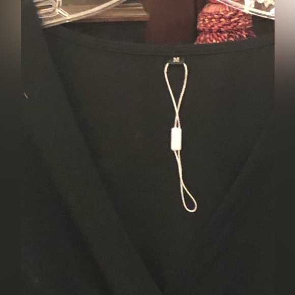 NWT Vote Pretty V Neck Black Long Sleeve Faux Wrap Tunic Top Sz M - Picture 5 of 6